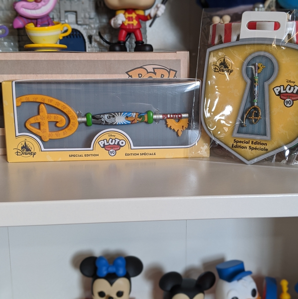 Ploto 90th  disney key